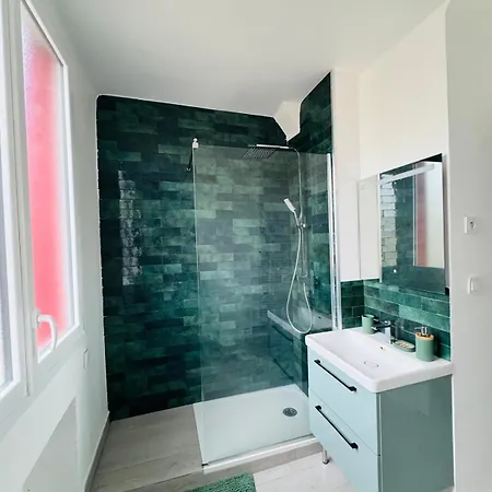 Le Perret -centre -authentique -unesco Lejlighed